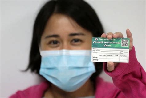 Manileños sign up for free shots promised by city hall.